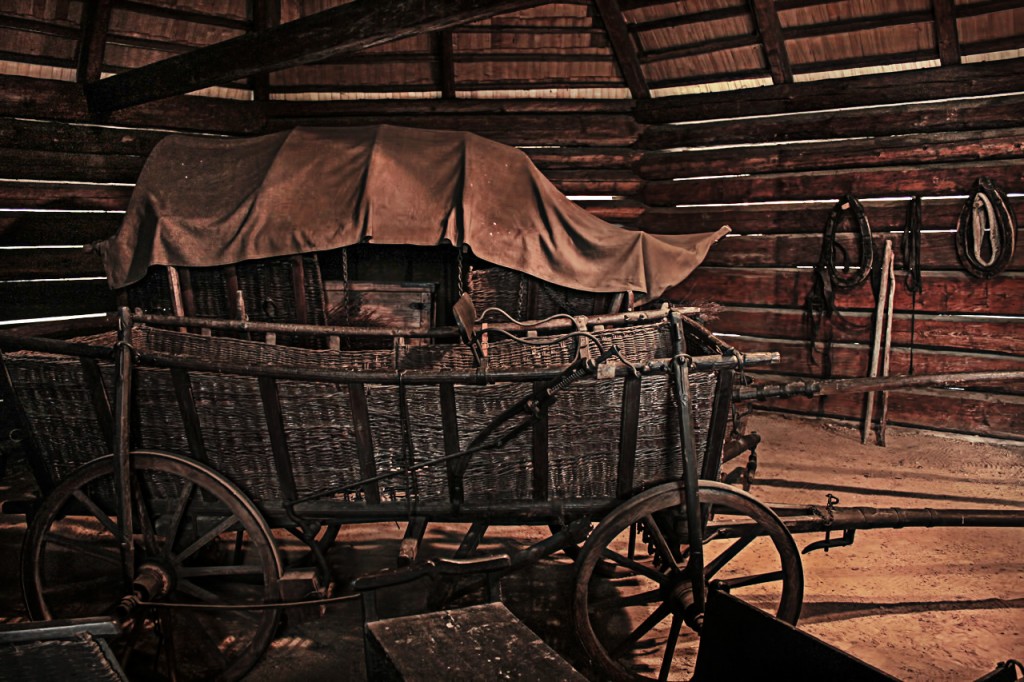 carruaje madera mochileros